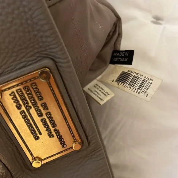 Marc by Marc Jacobs - Classic Q Hillier Hobo - Picture 13 of 14